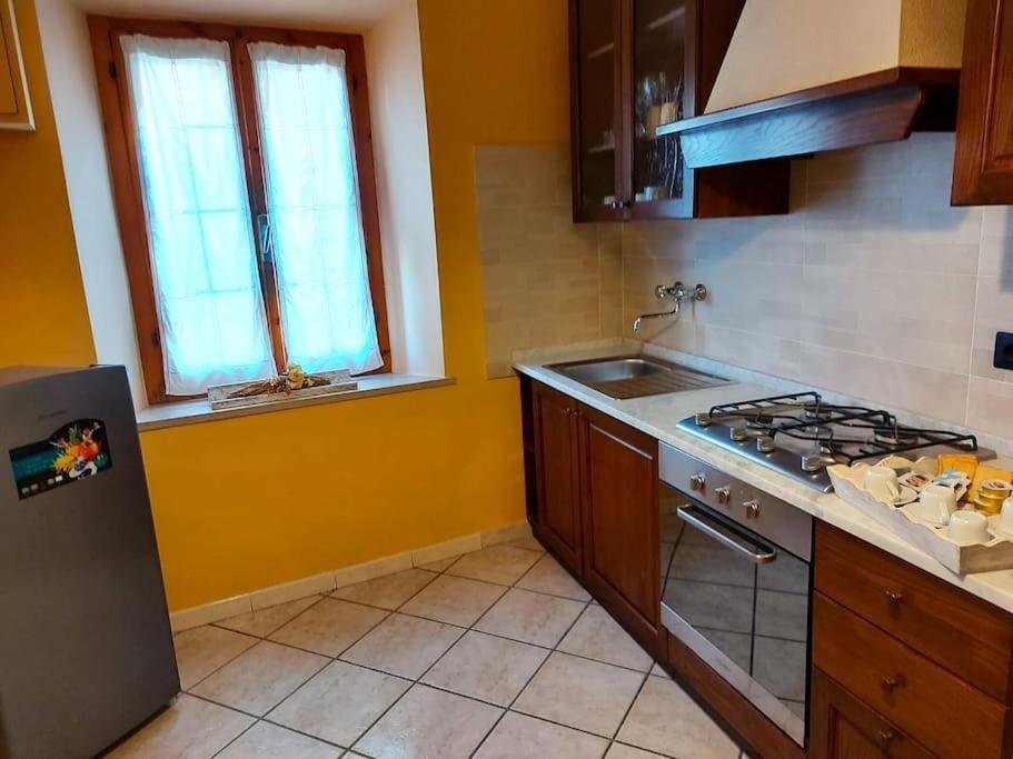 Casa Elena In Chianni Villa Buitenkant foto
